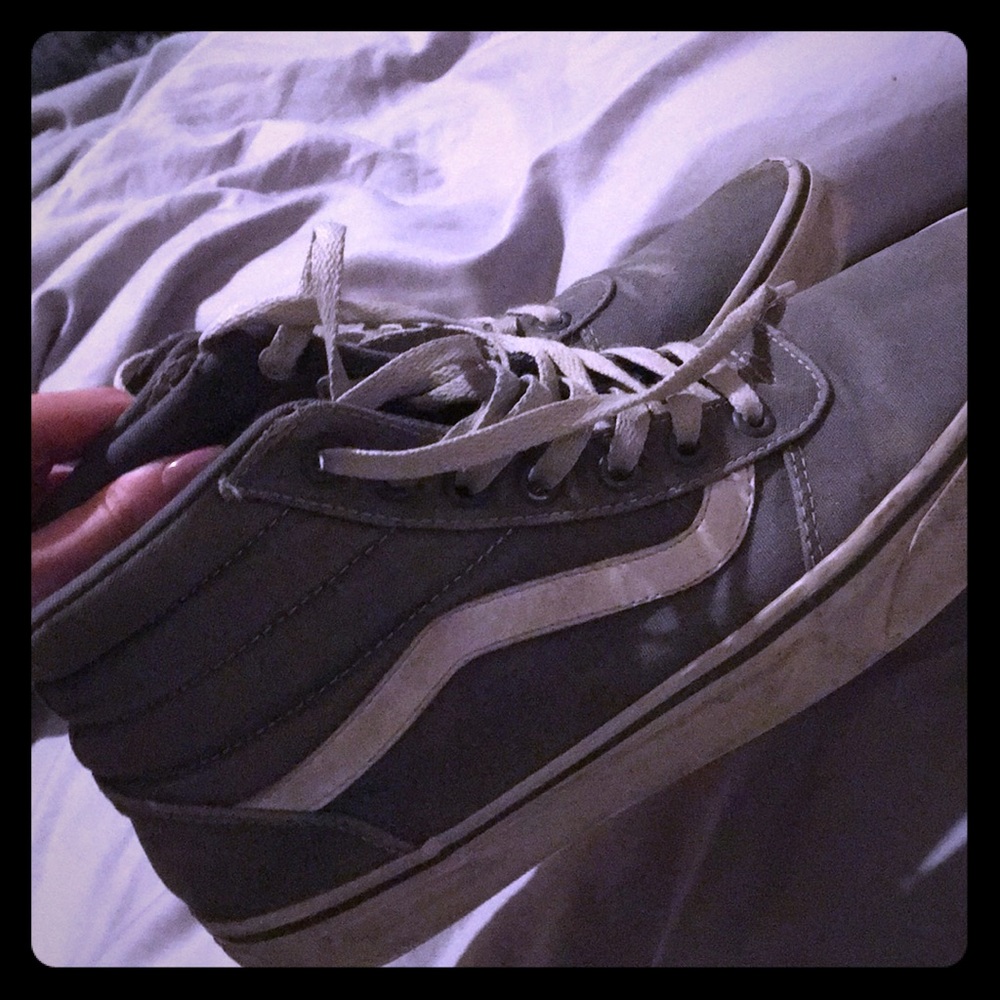 Women’s vans shoe size 9.5